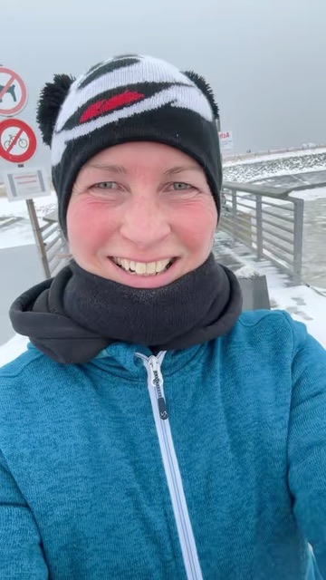 Frau läuft in Bergedorf — Abnehmen mit Lauf-Coaching